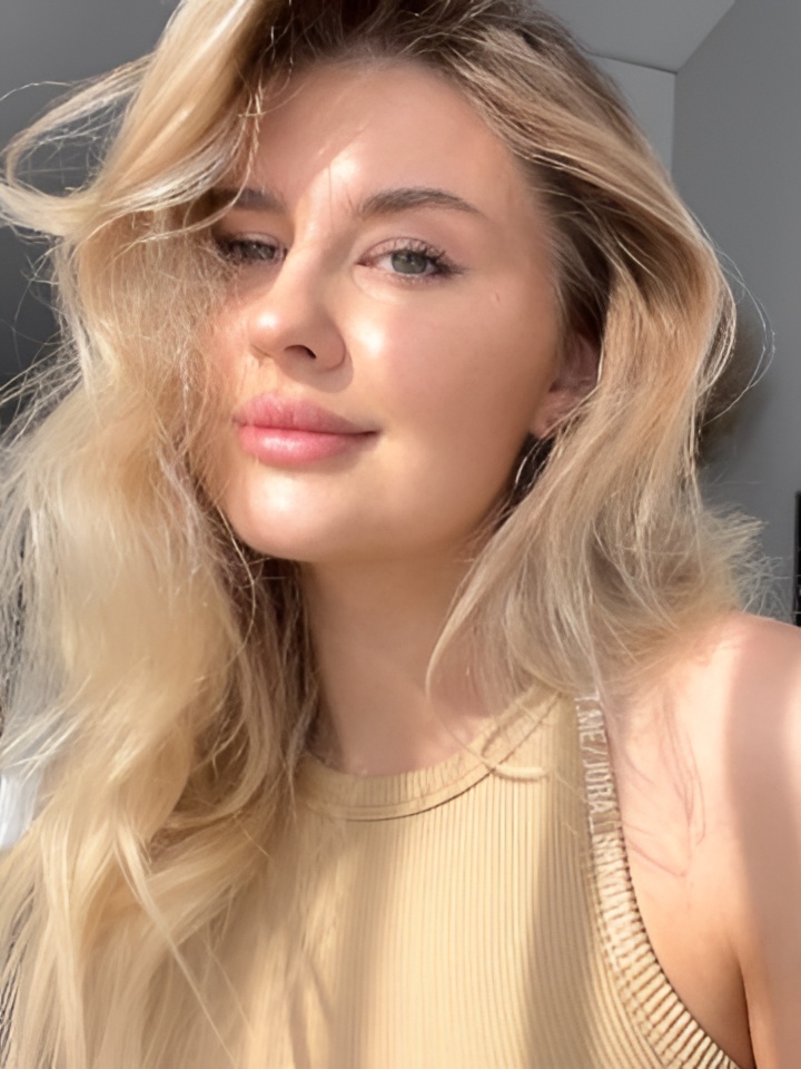 Эсмеральда привлекальеная девушка из Хороль цена от 4000 руб