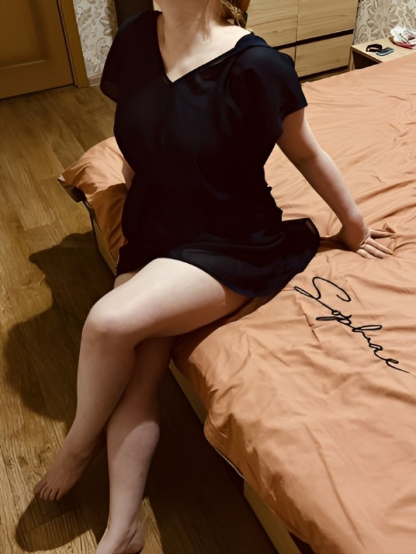 Лючия привлекательная девушка из Хороль цена от 2500 руб