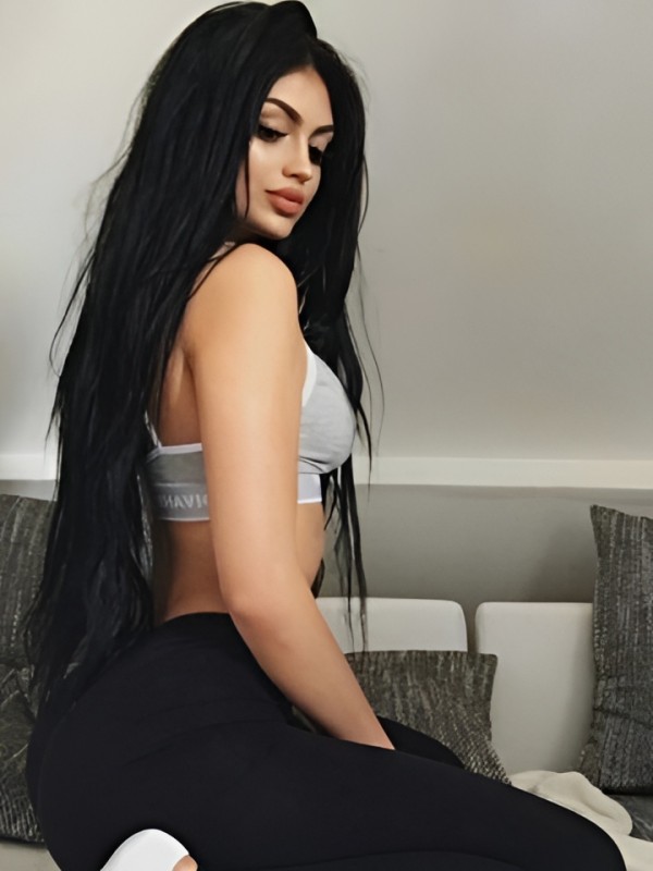 Нелли привлекательная девушка из Хороль цена от 3000 руб