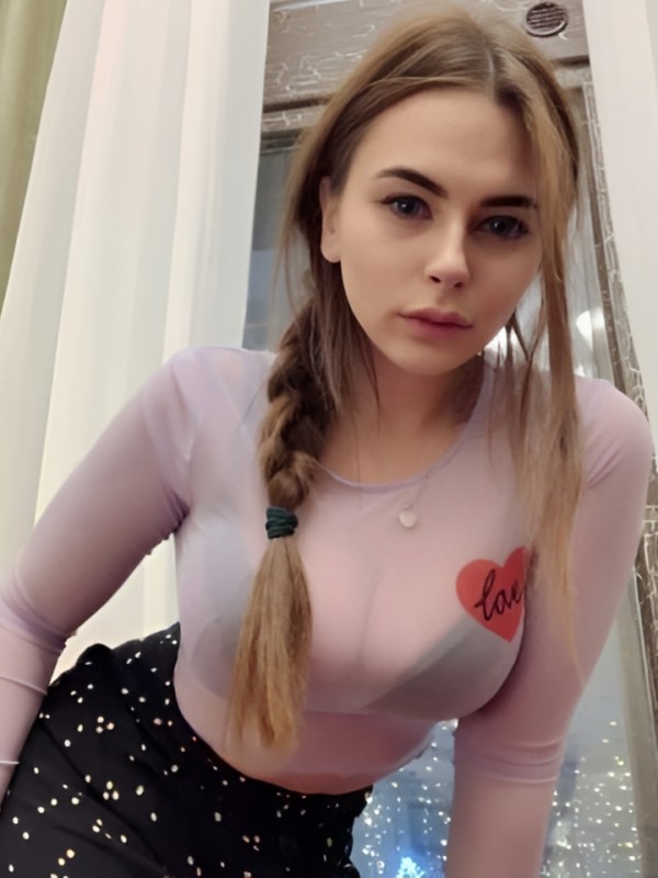 Стефания привлекательная девушка из Хороль цена от 2000 руб