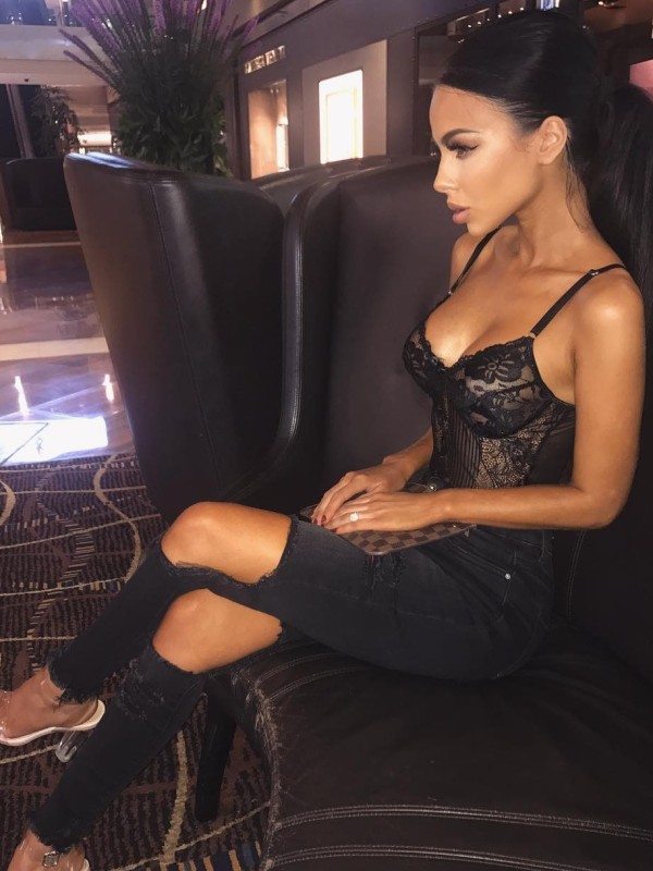 Дашута привлекательная девушка из Хороль цена от 3000 руб