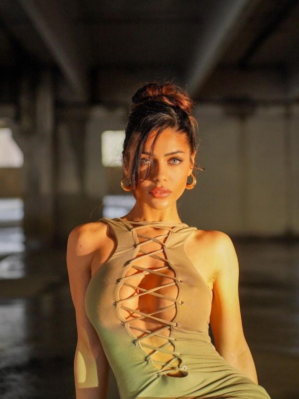 Настюша привлекательная девушка из Хороль цена от 8000 руб